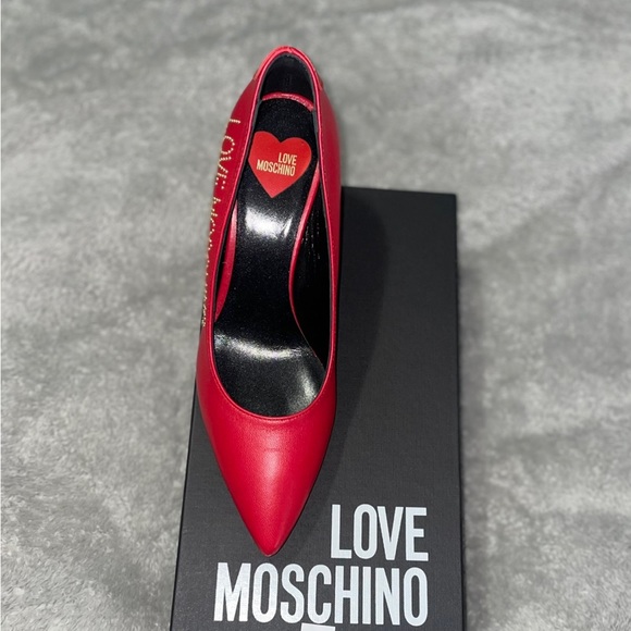 Exclusive NWT Love Moschino Studded Red Mid Heel. Size 8.5 - Picture 3 of 7
